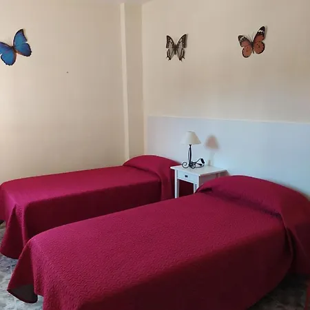 La 2 Apartment